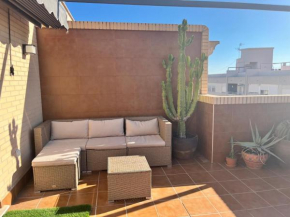 Habitación y baño privado en con terraza y gym